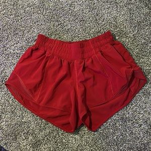 Lululemon hotty hots 2.5in
